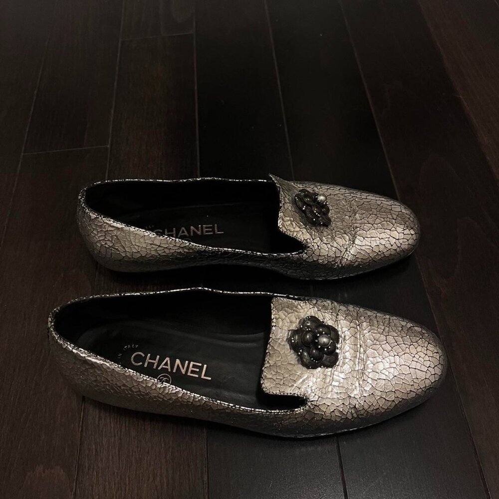 Authentic Chanel 2015 Camellia Accent Loafers, preloved